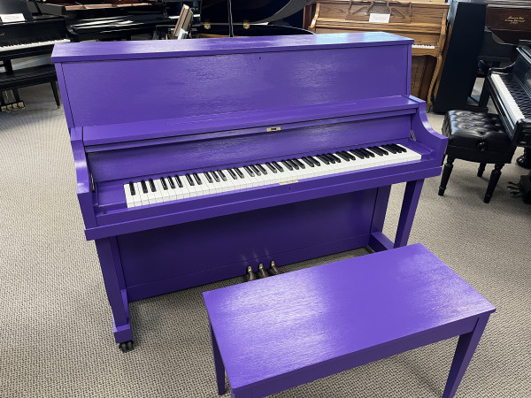 1993 PURPLE Yamaha P22 studio piano - Upright - Studio Pianos